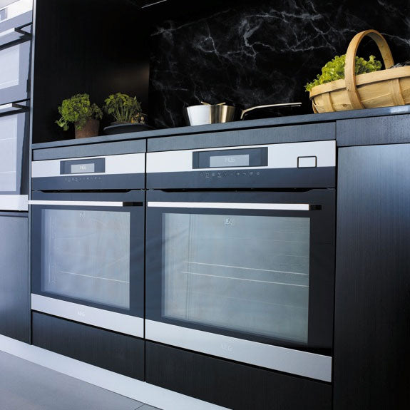 AEG 60cm Pyrolytic Built-In Oven