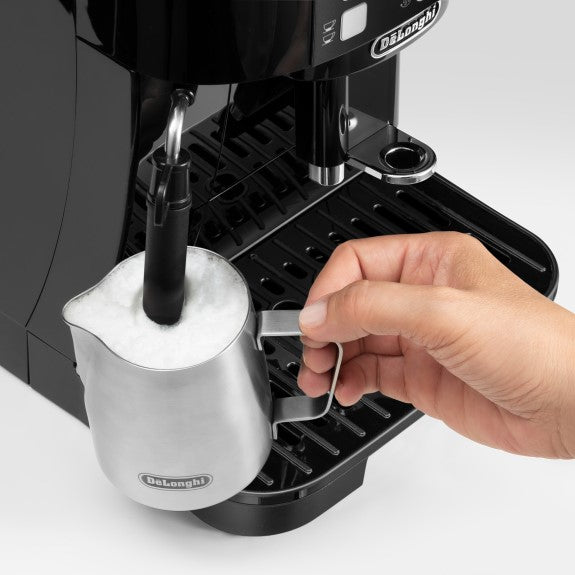 DeLonghi Magnifica Fully Automatic Coffee Machine - Black