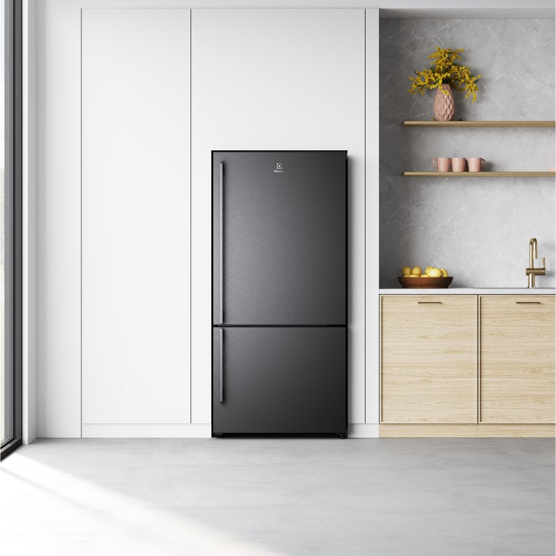 Electrolux 496L Bottom Mount Refrigerator (Right Hinge)