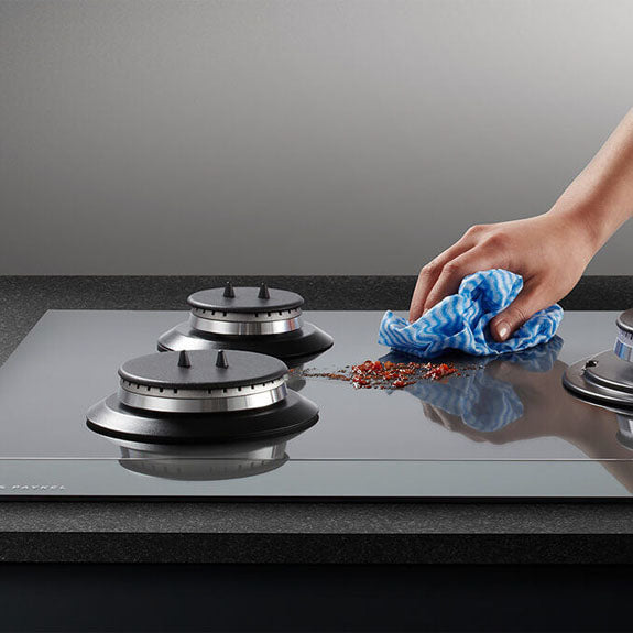 Fisher & Paykel 90cm Gas on Glass Cooktop