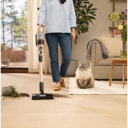 Electrolux 800 Cordless Cleaner Pet
