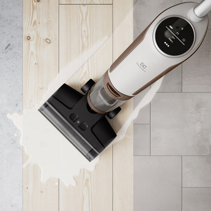 Electrolux UltimateHome 700 Wet & Dry Vacuum