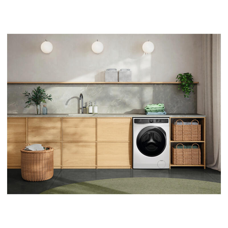 Electrolux 10kg Smart Front Load Washing Machine - White (UltimateCare 700)